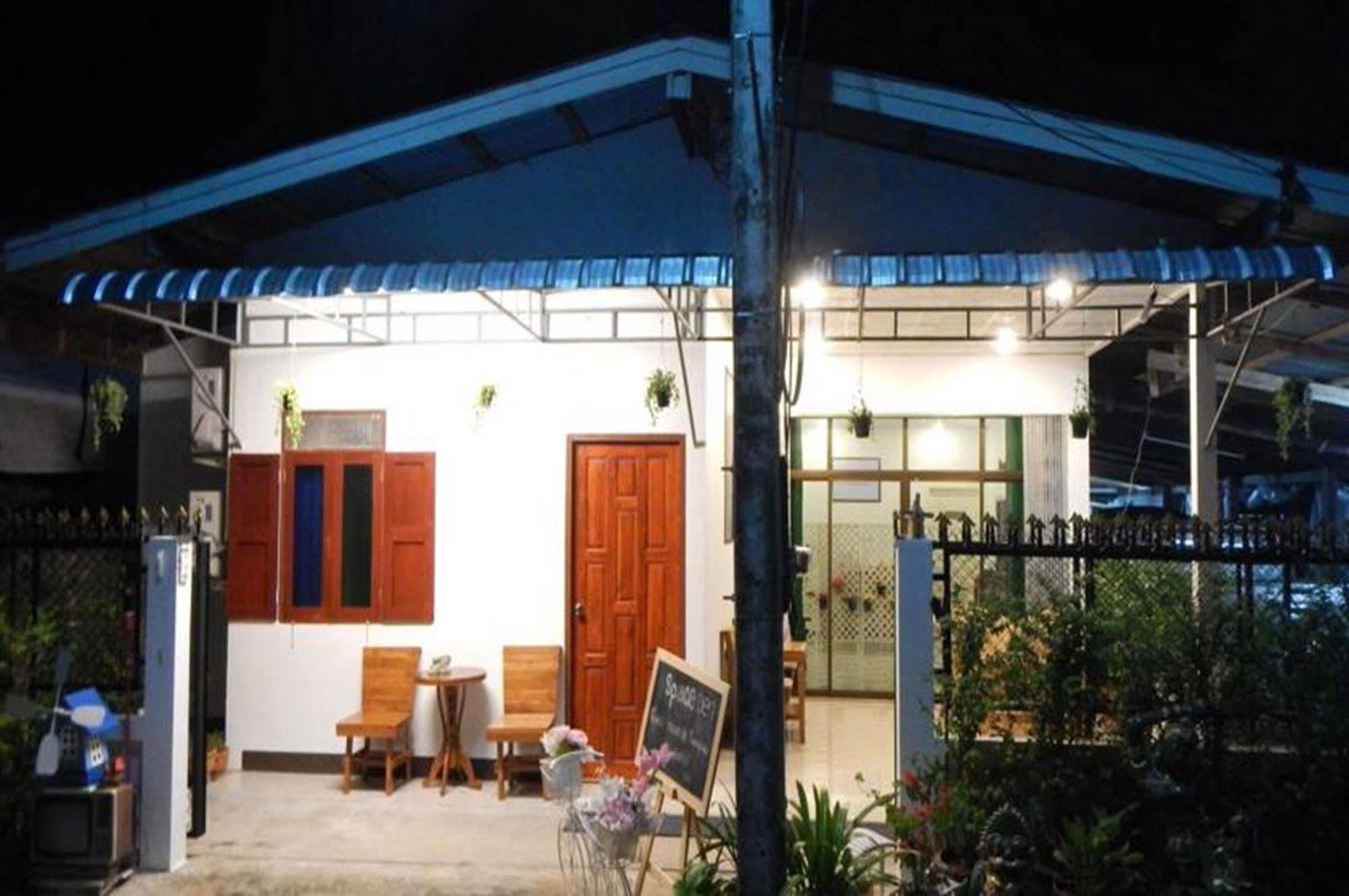 Space Ben Guest House @ Muangkao Sukhothai Exterior photo